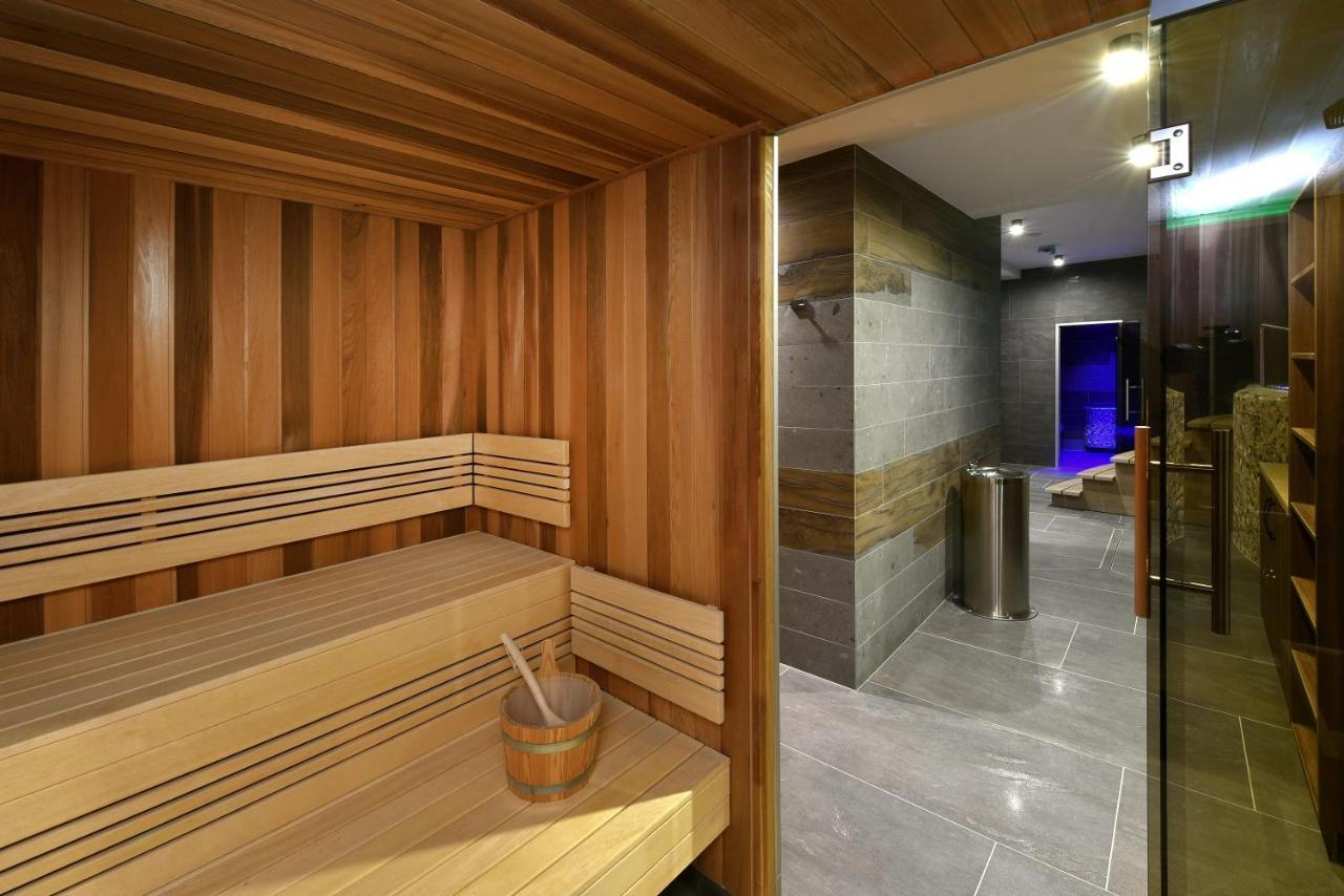 Aplend Hotel Ovruc Strbske Pleso Bagian luar foto